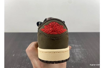 Hyperoad (KIDS)TRAVIS SCOTT JORDAN 1 'MOCHA' X LOW AIR 1011